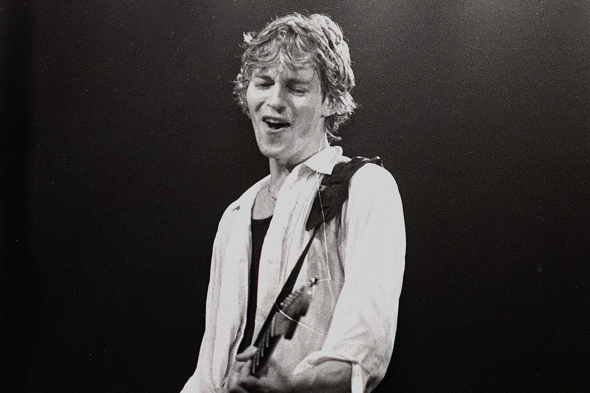 Hal Lindes performing with the Dire Straits in 1981