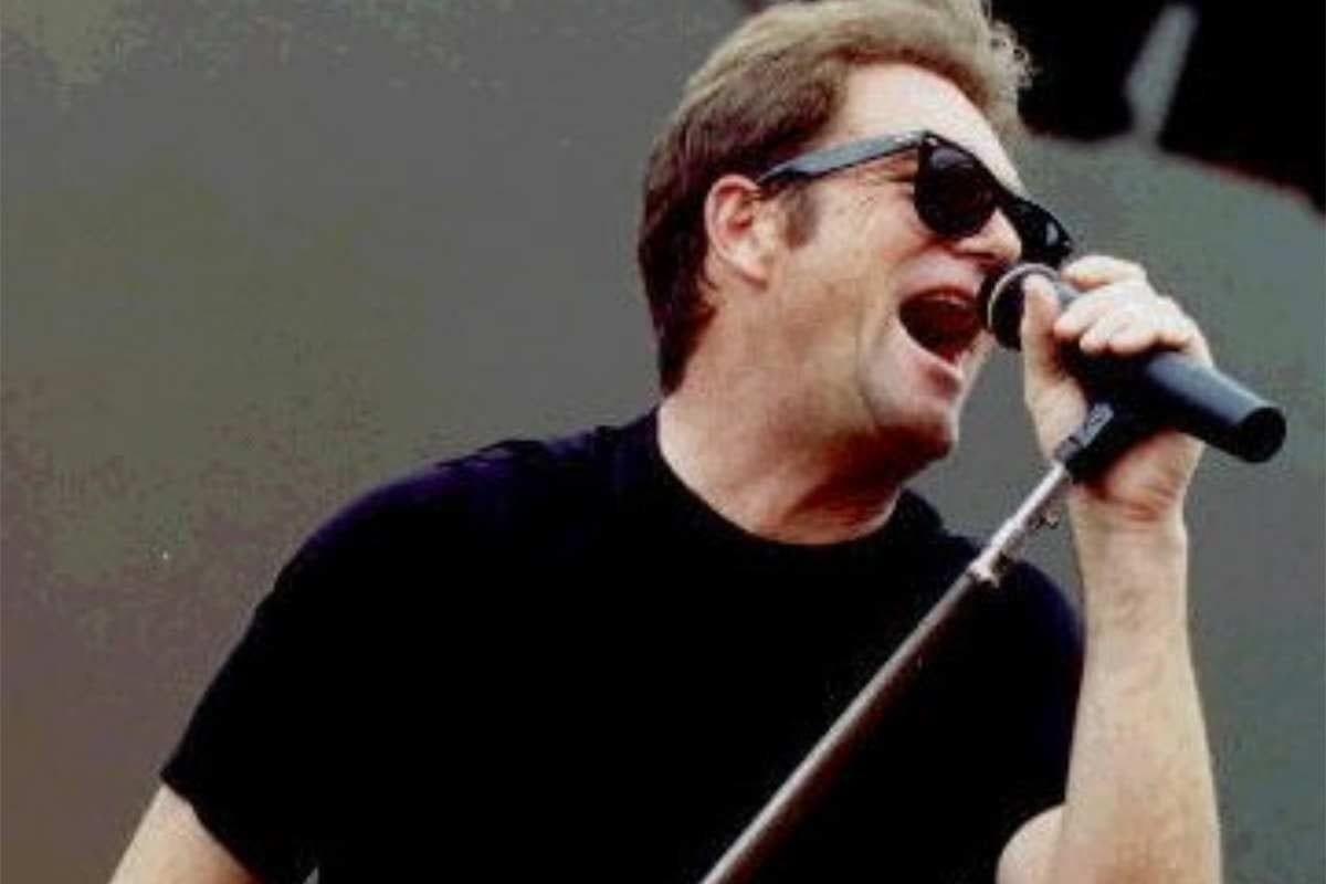 Huey Lewis performing in 2006