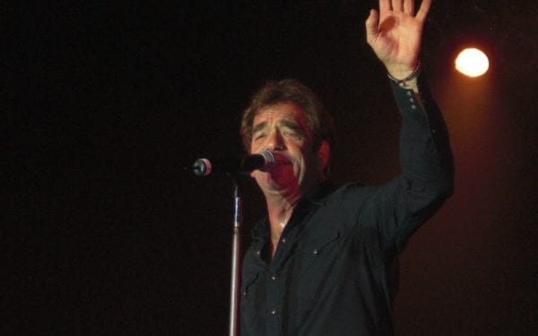 Huey Lewis performing in Nashville in 2008