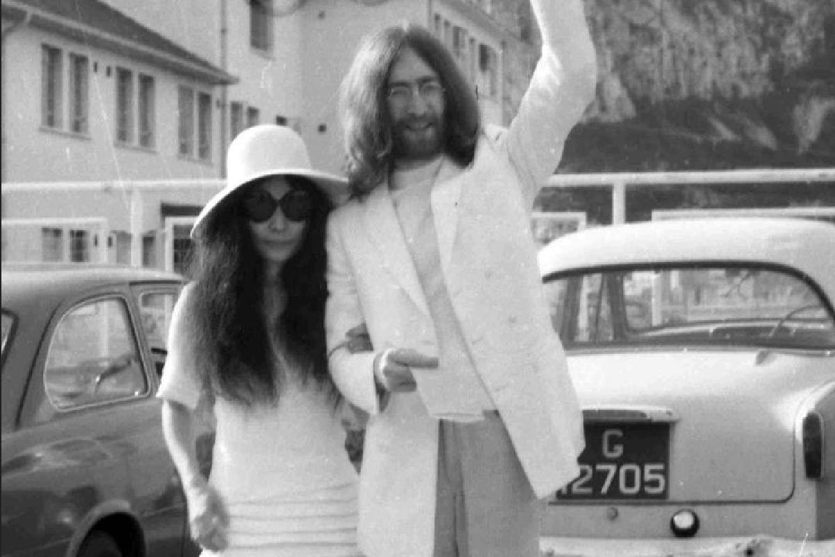 Yoko Ono and John Lennon wedding photo