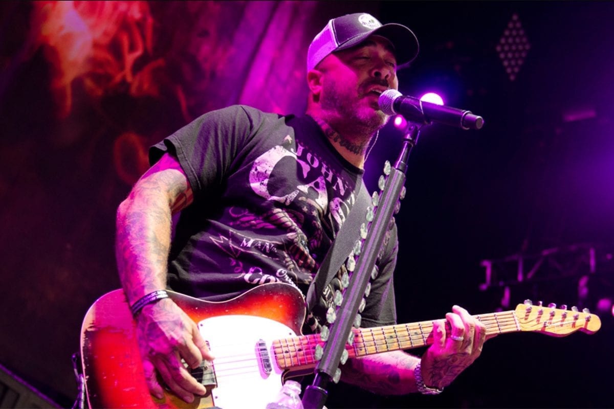 Aaron Lewis of Staind