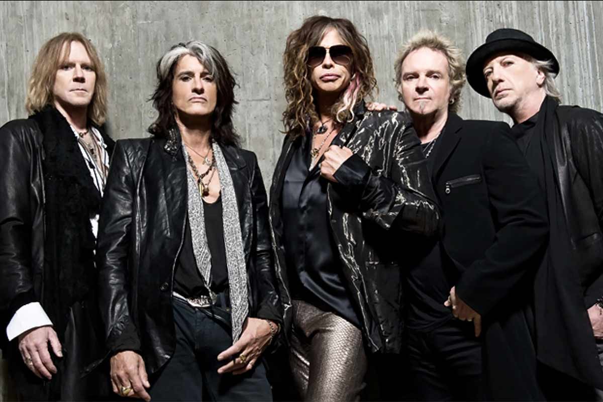 Watch: AEROSMITH Plays 50th-Anniversary Concert At Fenway Park 